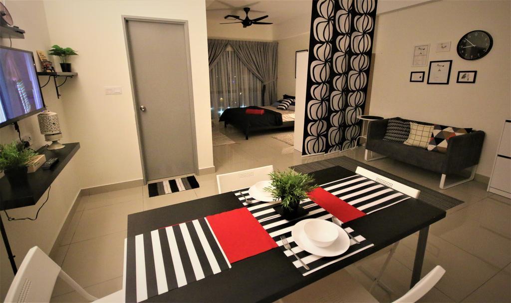 Hyve Soho Suites Cyberjaya Exterior foto