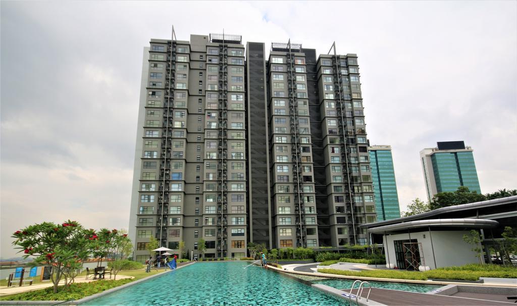 Hyve Soho Suites Cyberjaya Exterior foto