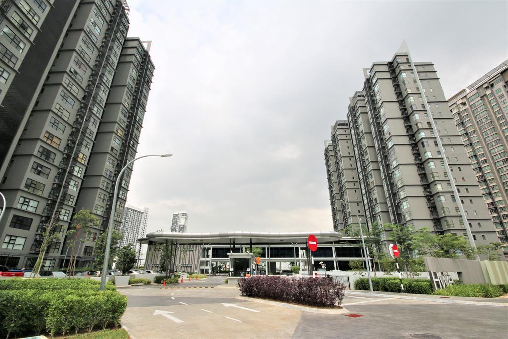 Hyve Soho Suites Cyberjaya Exterior foto